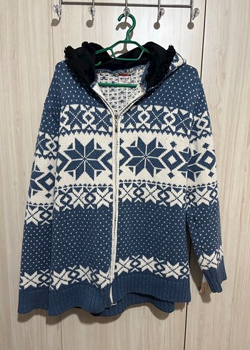 Kapüşonlu Mavi Örgü Hırka - Görsel 2