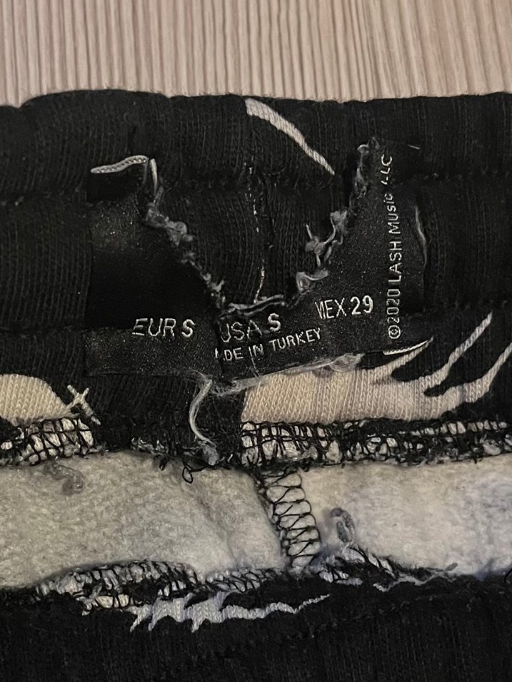 Billie Eilish x Bershka Eşofman - Görsel 3