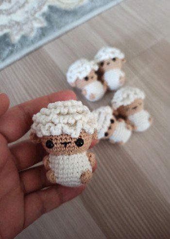 Hello Kitty El Yapımı Beyaz Kuzu Peluş Oyuncak