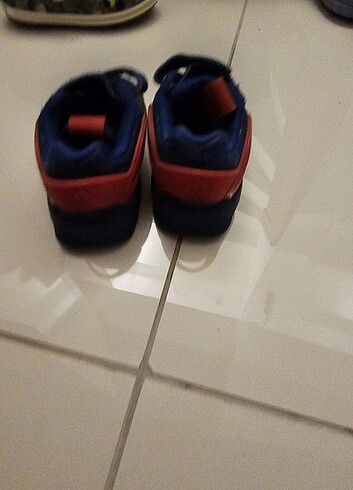 21 Beden Adidas çocuk ayakkabı 