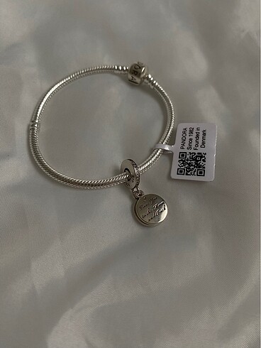 Beden Pandora Charm
