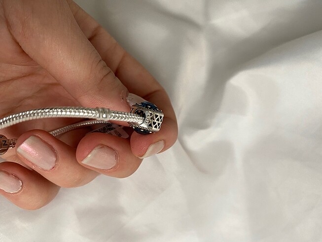 Beden Pandora Charm