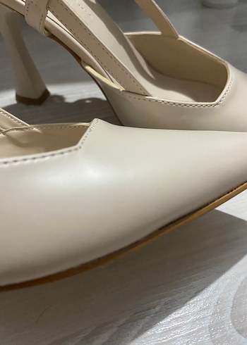 Diğer Klasik Bej Stiletto Topuklu Kadın Ayakkabı