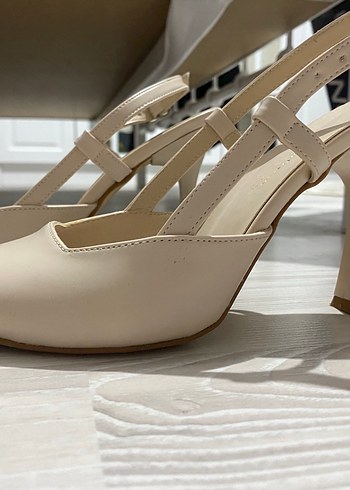 38 Beden Klasik Bej Stiletto Topuklu Kadın Ayakkabı