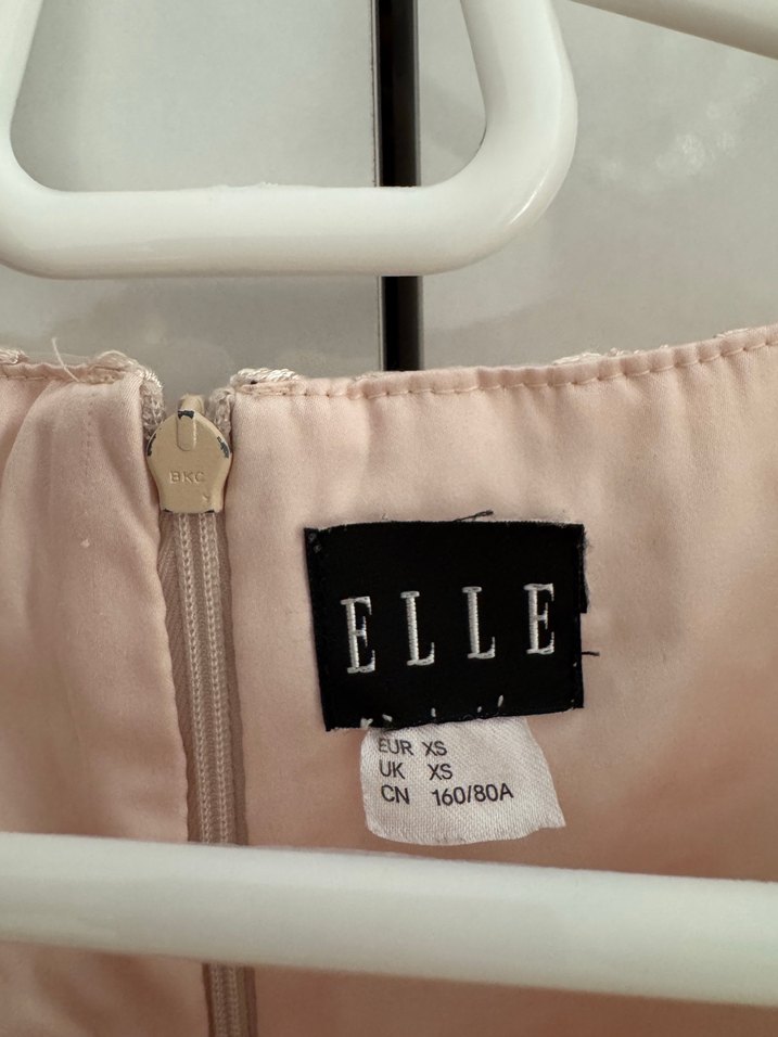 İşleme Detaylı Kısa Elbise - Görsel 3