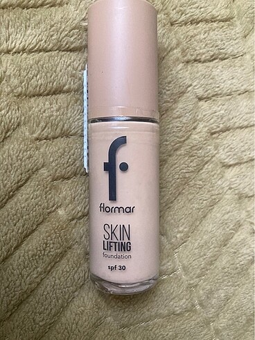 Flormar skin lifting fondöten