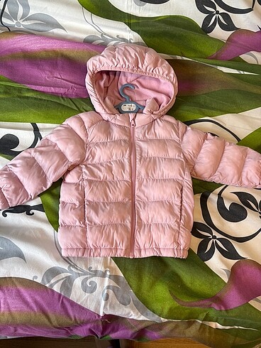 Uniqlo baby pembe mont