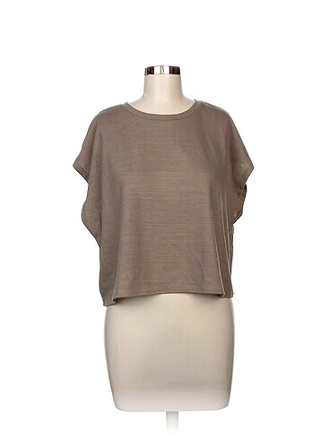 Zara T-shirt %70 İndirimli.