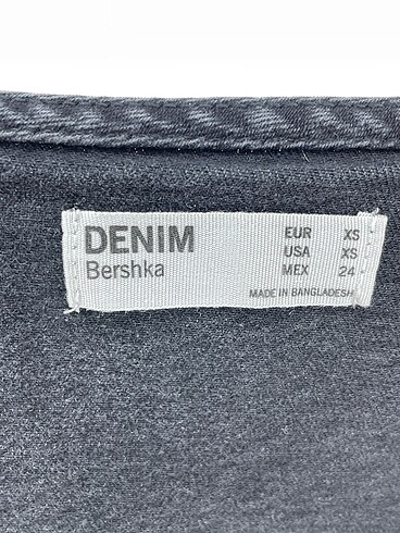 34 Beden siyah Renk Bershka Kısa Elbise %70 İndirimli.