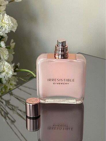 GIVENCHY Givenchy irresistible rose velvet