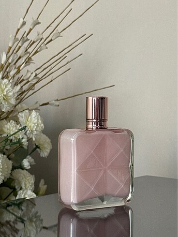 Beden Givenchy irresistible rose velvet