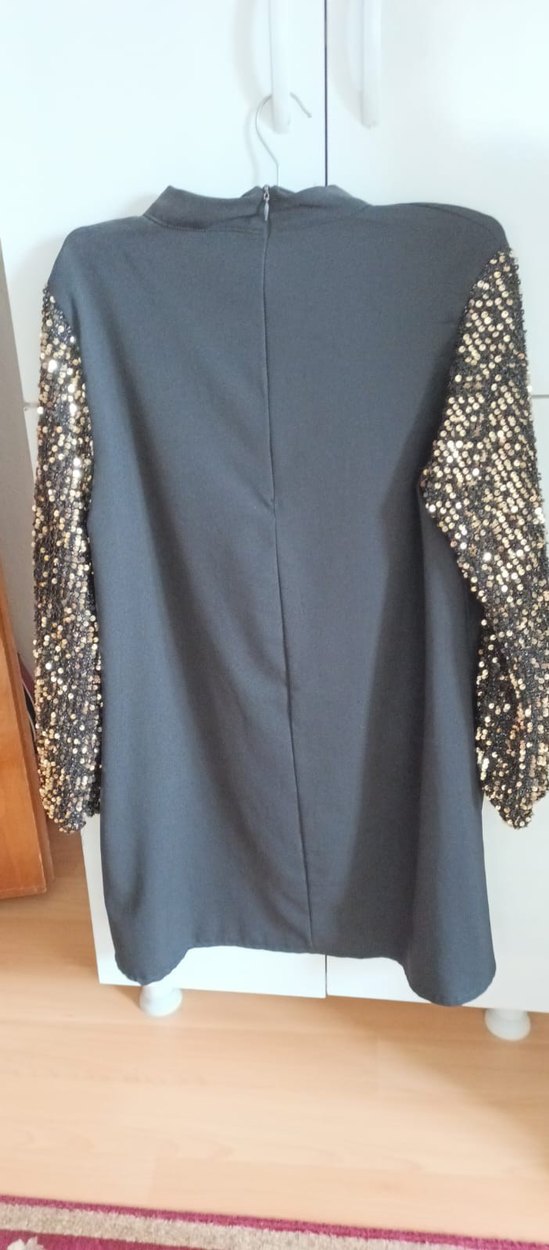 Pullu Uzun Kollu Siyah Tunik - Görsel 2