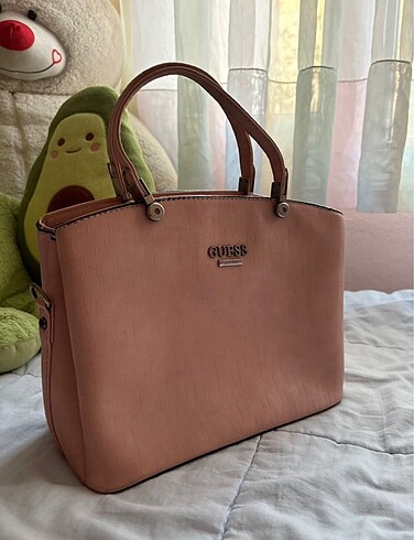 GUESS ÇANTA