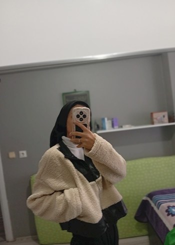 Cep Detaylı Bej Peluş Kadın Ceket - Görsel 3