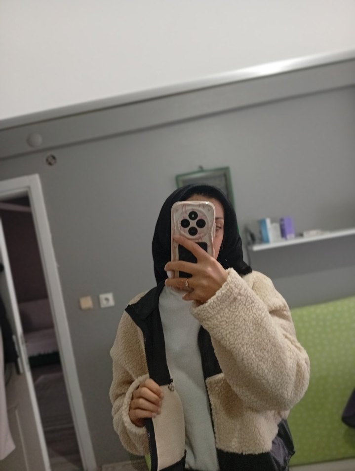 Cep Detaylı Bej Peluş Kadın Ceket - Görsel 4