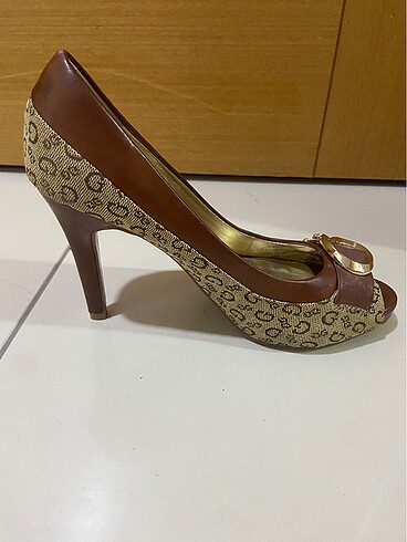 36,5 Beden GUESS AYAKKABI