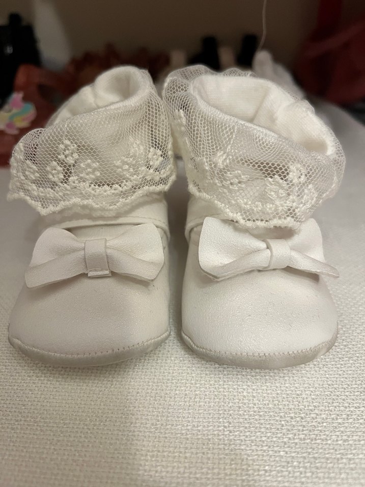 Beyaz Dantel Detaylı Kız Bebek İlk Adım Ayakkabısı - Görsel 2