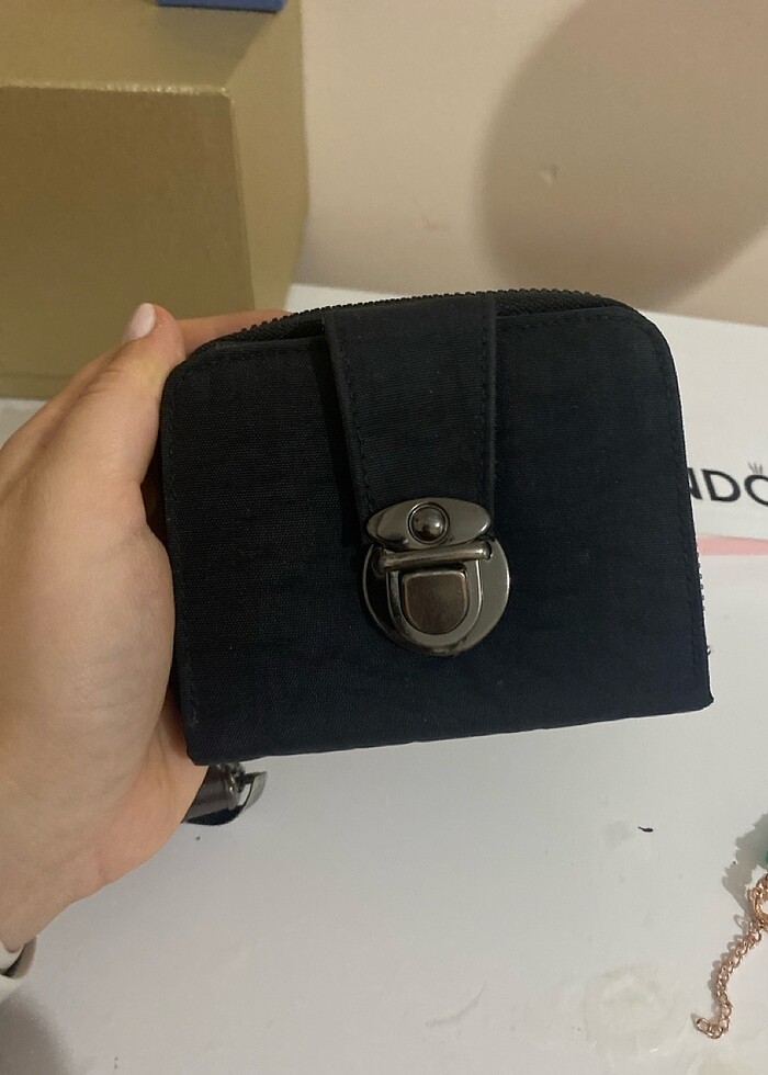 Siyah püsküllü cüzdan - Görsel 2