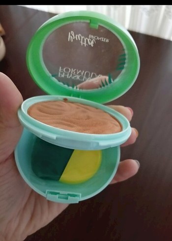Physician Formula Physicians Formula Parlatıcı Bej Allık sadece denendi