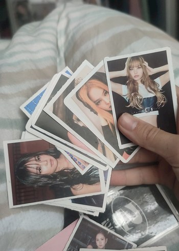 12 adet karışık kpop freebieleri