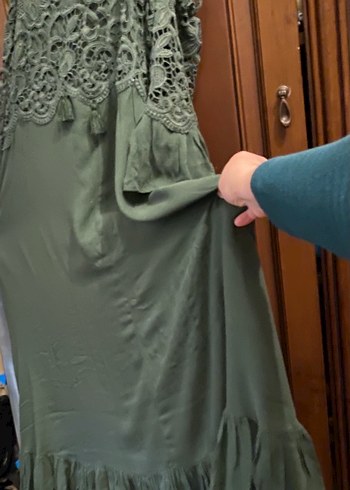 Dantelli Koyu Yeşil Elbise - Görsel 3