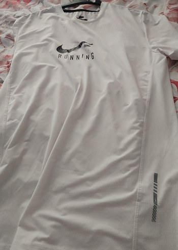 Beyaz Baskılı Koşu Spor Tişörtü - Görsel 7