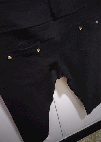 Siyah Süet Mini Kısa Paça Kadın Pantolon - Görsel 4