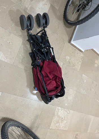 9- 18 kg Beden Koyu Kırmızı Bebek Arabası