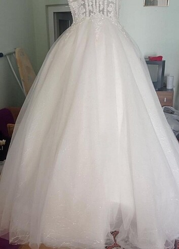 A kesim transparan taşlı gelinlik - Görsel 4