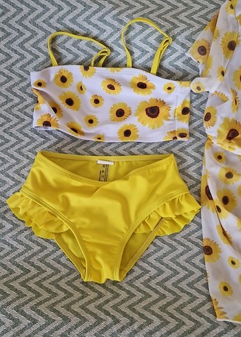 LC Waikiki Kız Çocuk Ayçiçeği Desenli Sarı Bikini Takımı