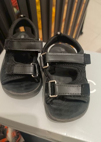 24 Beden siyah Renk Polaris Erkek Çocuk Siyah Cırt cırtlı sandalet