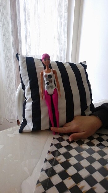 Barbie bebek