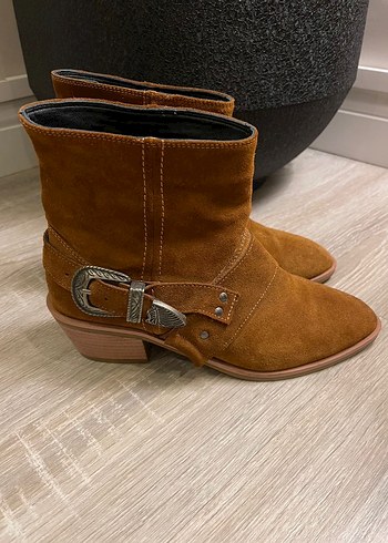 Zara 36