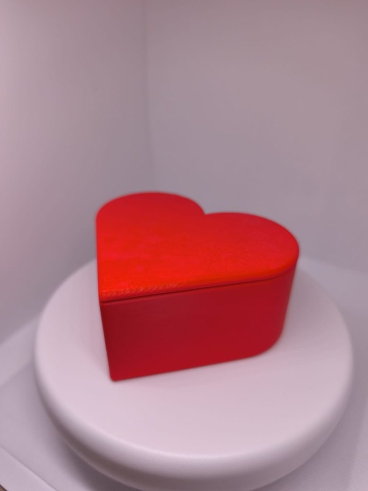Kırmızı kalpli kutu - Görsel 2
