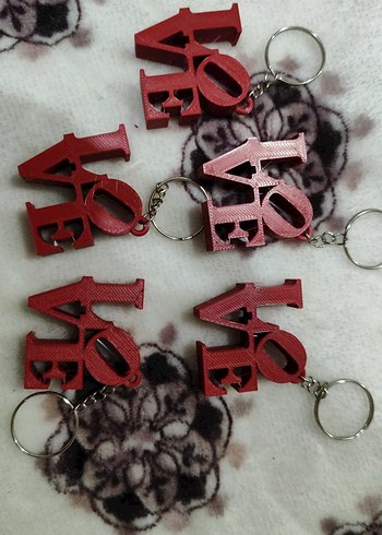 Püsküllü Kırmızı LOVE Anahtarlık - Görsel 2