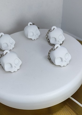 Beyaz Kafatası Anahtarlık Rock Punk - Görsel 3