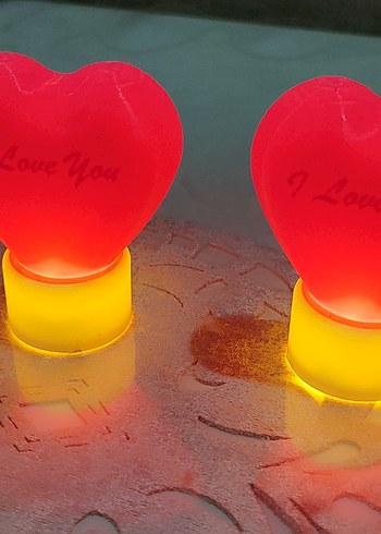 Kırmızı Kalp Şekilli Renkli Mum - Görsel 2