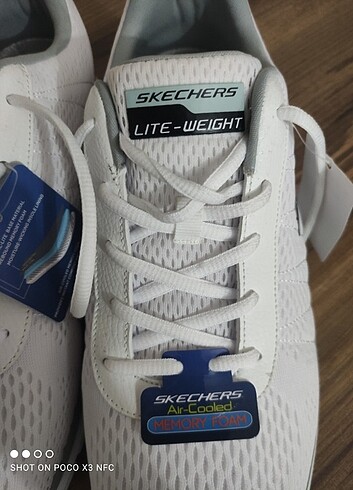 44 Beden beyaz Renk Skechers spor ayakkabı 