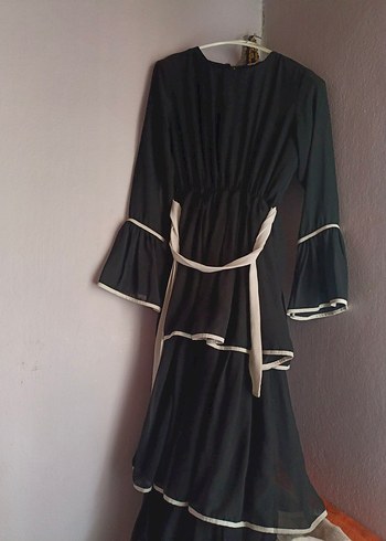 Uzun Siyah Nakışlı Gotik Elbise