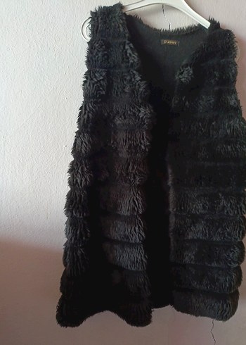 Siyah Kürklü Kadın Yelek - Görsel 2