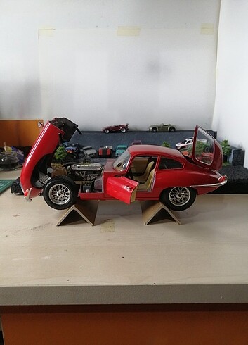  Beden Renk 1:18 Ölçekli 1961 Jaguar E