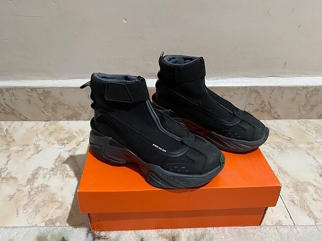 Zara Çocuk Bot