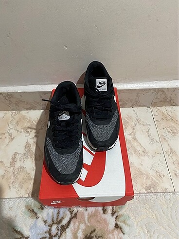 36,5 Beden siyah Renk Nike Orjinal Airmax