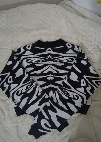 Siyah Beyaz Zebra Desenli Düğmeli Hırka - Görsel 2