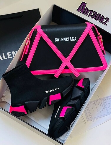 BALENCIAGA