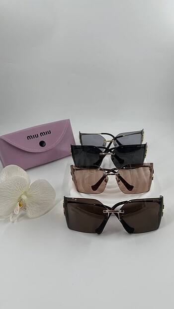  Beden MIU MIU