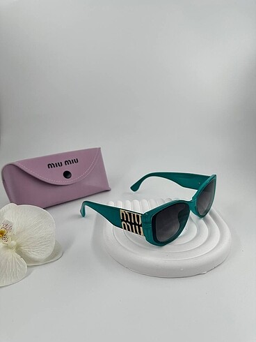 MIU MIU