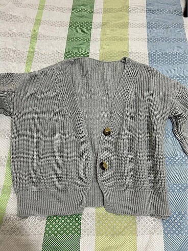 gri triko hırka