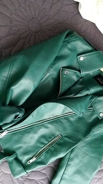 Yeşil deri ceket - Görsel 3