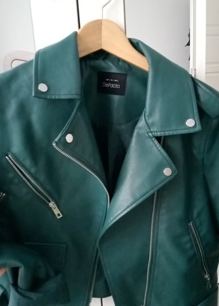 Yeşil deri ceket - Görsel 4